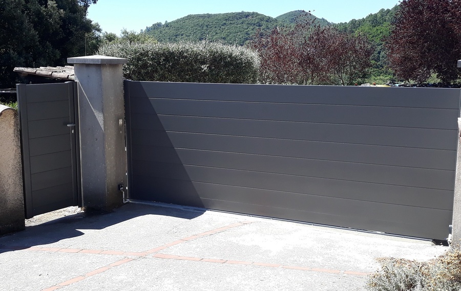 Nos mod&egrave;les de portails ALU &agrave;&nbsp;La Ferte Alais