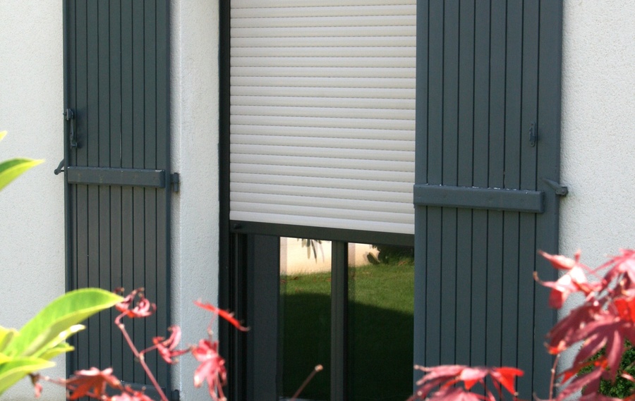 Volets battants roulants et occultants &agrave;&nbsp;La Ferte Alais