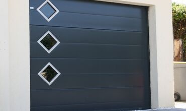 Portes de garage &agrave;&nbsp;LA FERTE ALAIS